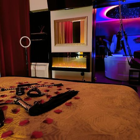 La Loveroom Bdsm De Nice " La Chambre Luxe Des Desirs " Exterior foto