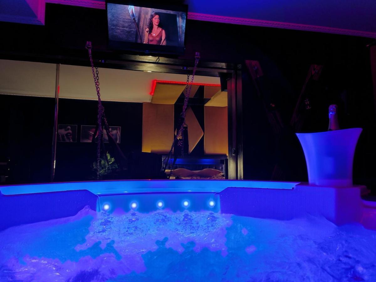 La Loveroom Bdsm De Nice " La Chambre Luxe Des Desirs " Exterior foto
